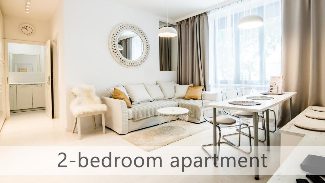 White Apartments With Ac By Kovee ブラチスラヴァ エクステリア 写真